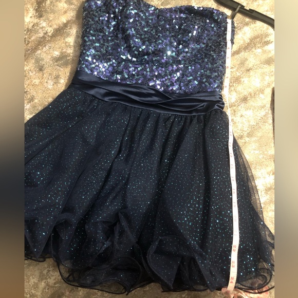 Girls speechless semi formal dress. Size 9. Navy blue - Picture 3 of 6
